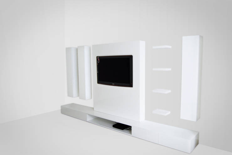 Centros de Tv  INVITO: Salas de estilo minimalista por INVITO