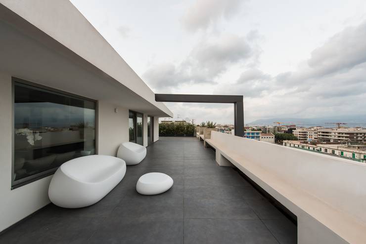 Terrazas de estilo translation missing: mx.style.terrazas.minimalista por Mobilificio Marchese