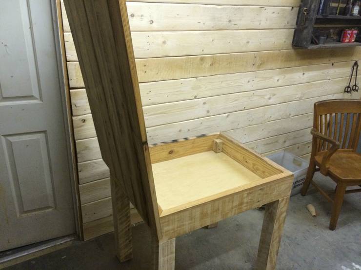 DIY: Mit nur 87 Euro vom tristen Keller zum rustikalen Jagdzimmer