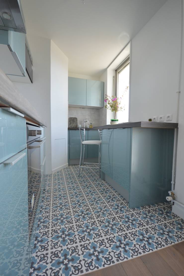 Cuisine bleu acier vintage carreaux de ciment by parisdinterieur ...