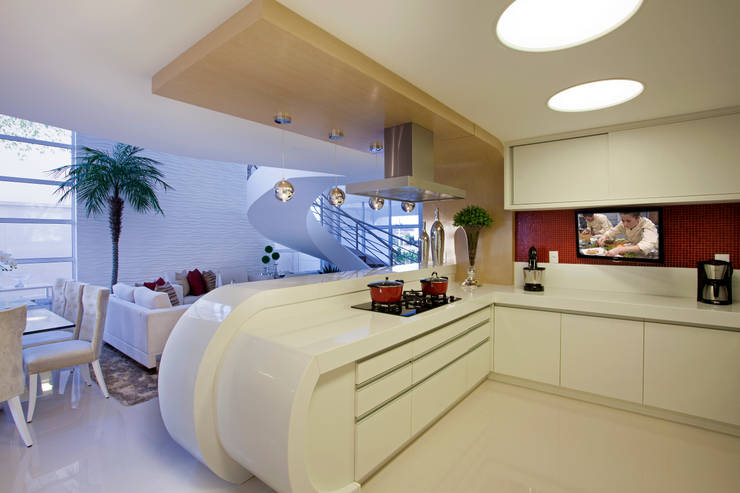 Cocinas de estilo moderno por Designer de Interiores e Paisagista Iara Kílaris