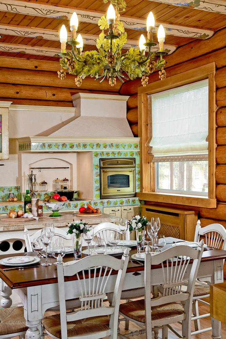 Интерьер кухни в стиле прованс в деревянном доме