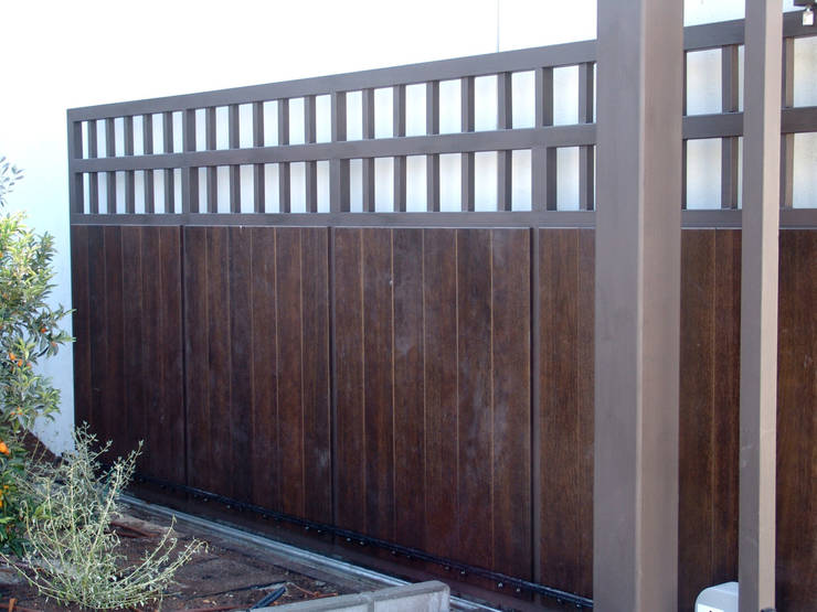 10 ideas con madera para el portón de tu casa