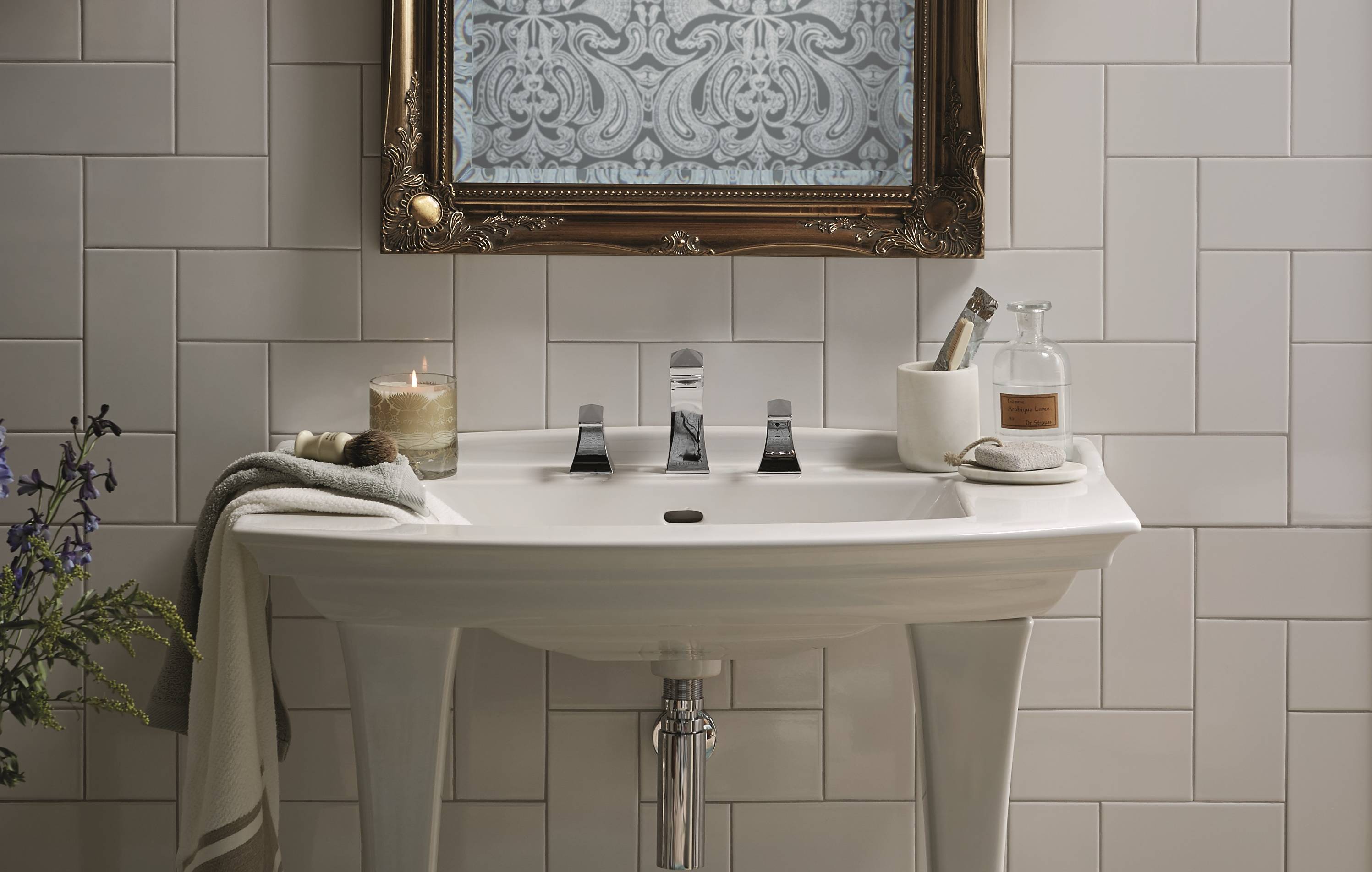 Heritage Bathrooms: Bathroom Designers in Tamworth  homify