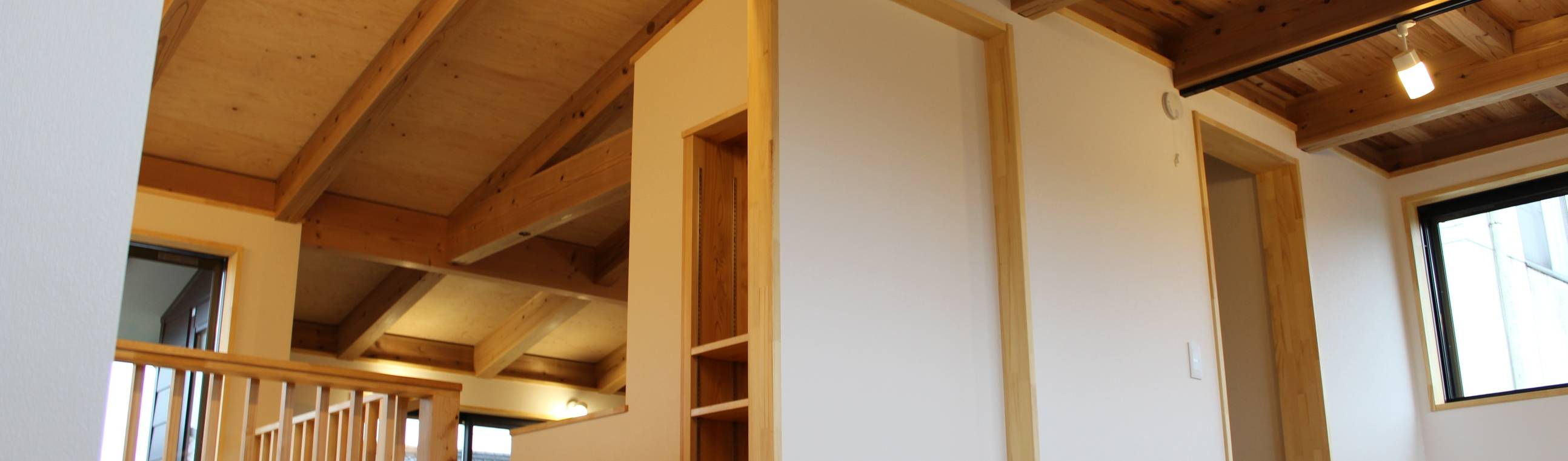 万斛の白い屋根の10坪の家 Homify