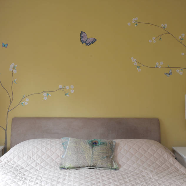  ห้องนอน by The Creative Decorator