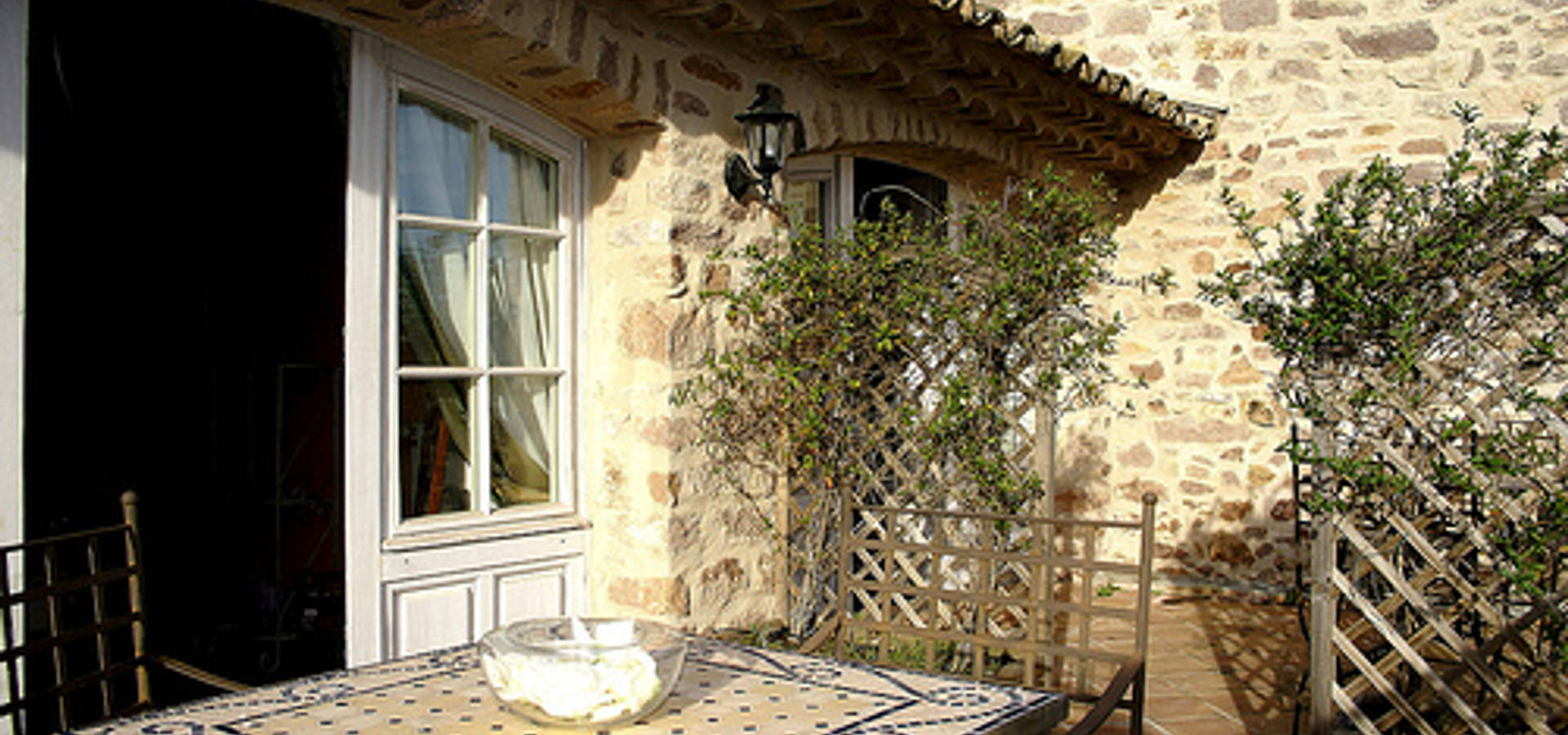 http://www.bastide-einesi.com/en/