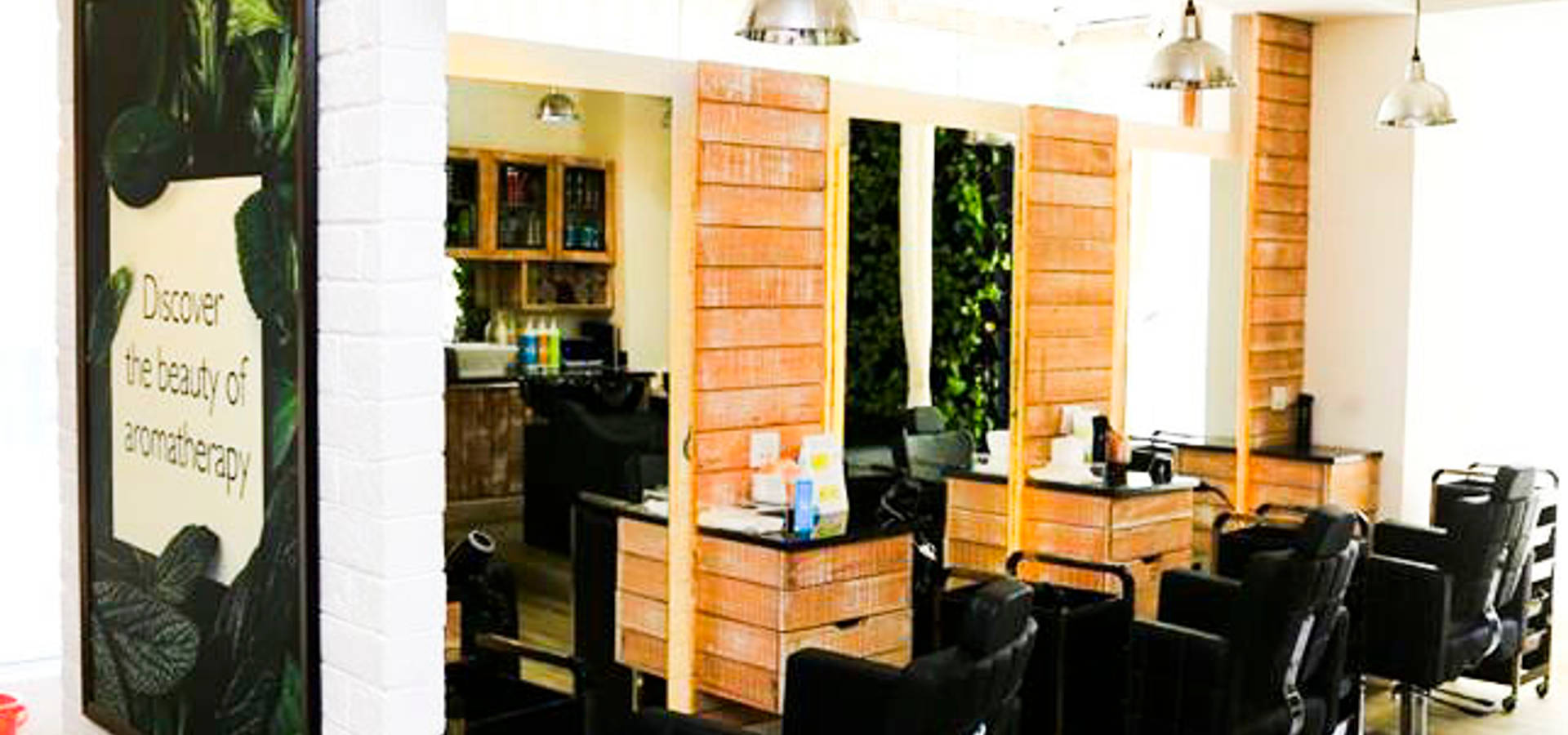 BLOSSOM KOCHHAR UNISEX SALOON INTERIORS IN HSR LAYOUT BANGALORE homify