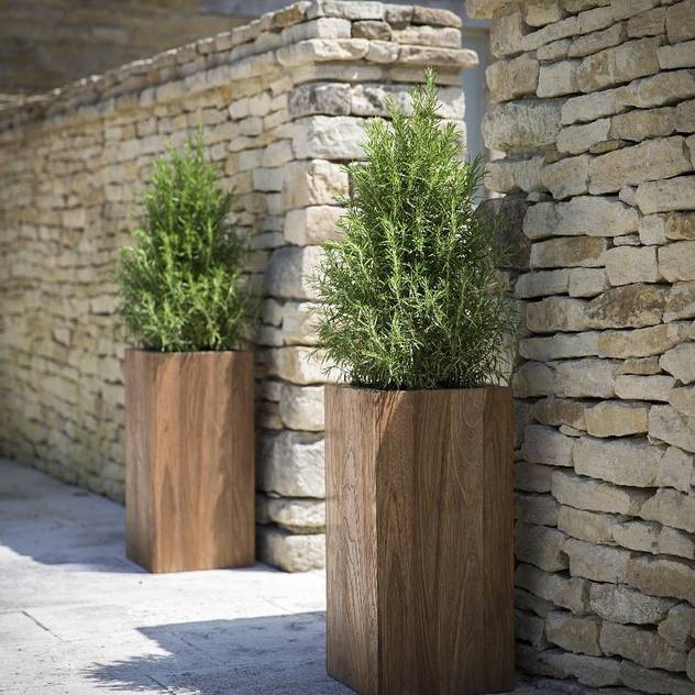 Teak Garden Planters , Cubes or Tall Squares: translation missing: en.style.garden-.modern Garden by Ingarden Limited