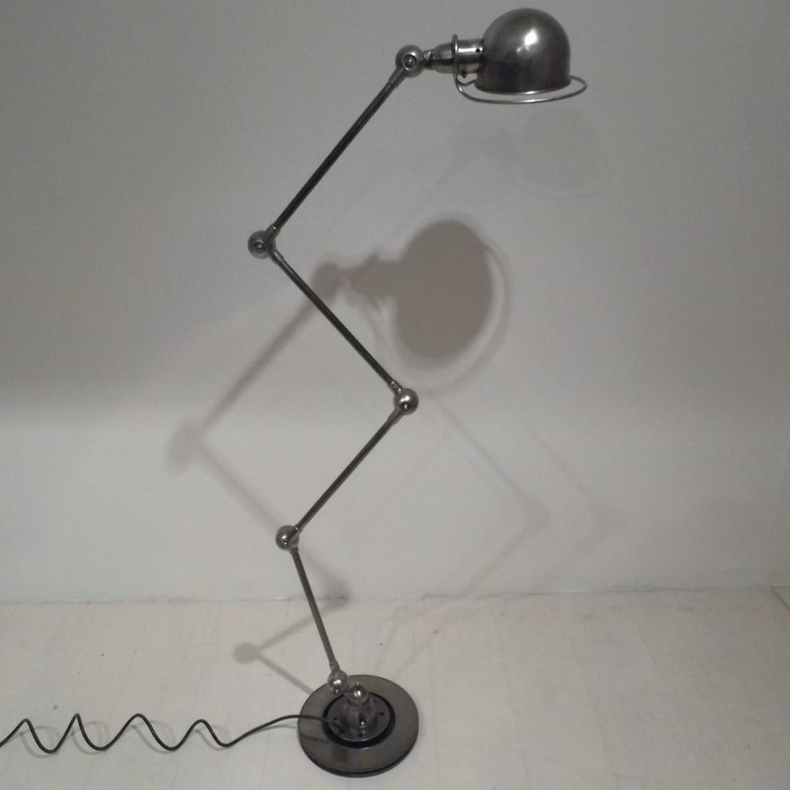 Vintage Jielde Floorlamp by Travers Antiques | homify Vintage Jielde Floorlamp by Travers Antiques | homify