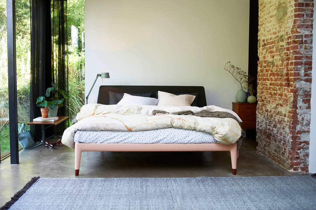 Auping Essential Homify Our contact developed into a collaboration whereby the bed, made of plain steel, coloured hotel grey, became a true auping bed. auping essential homify