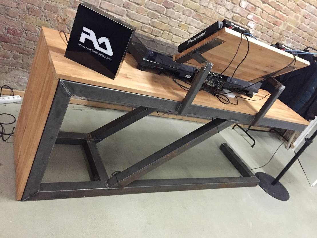 Modern Industrial Design and Fabrication von Morrison Design homify