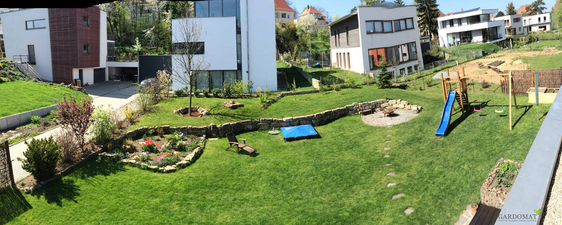 Natürliche Gartenplanung mit leichtem Höhenunterschied homify