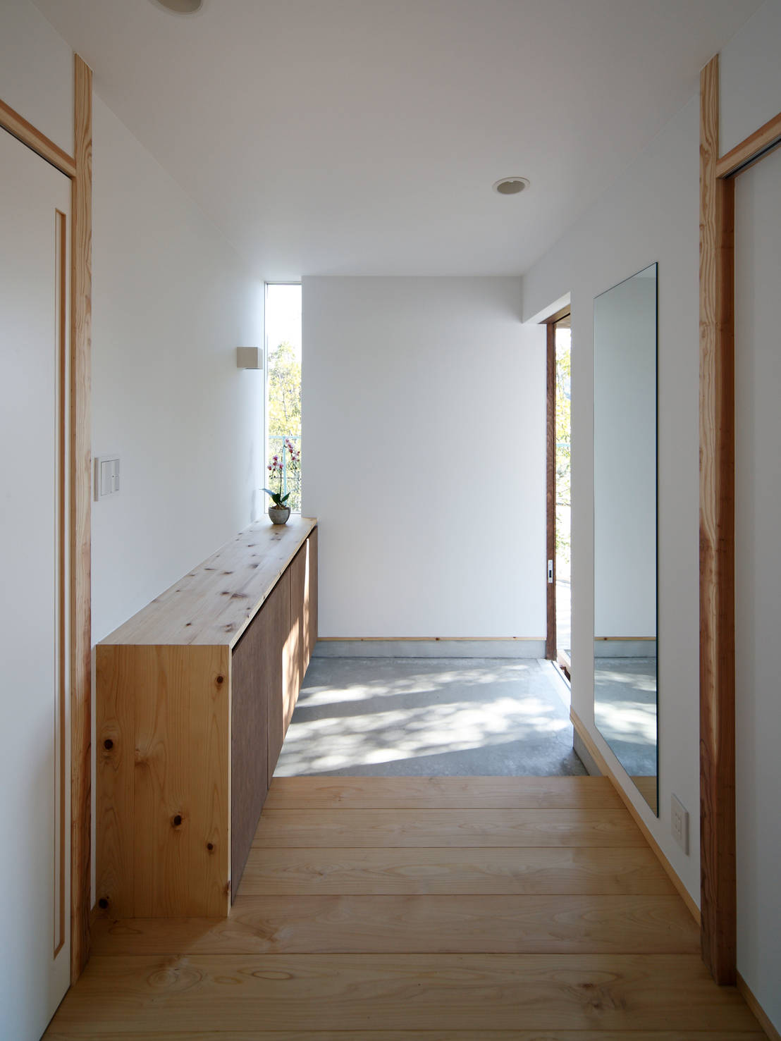 鏡で作るおしゃれな玄関インテリア homify Japan