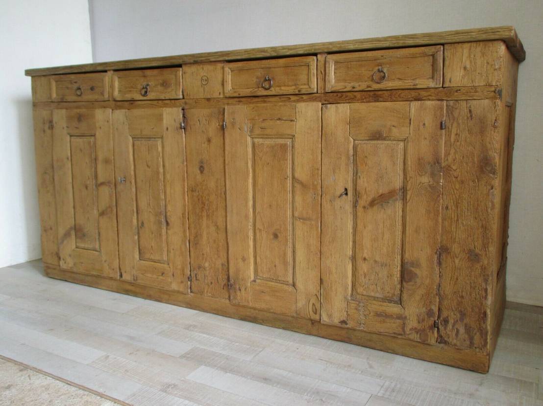 Restauro e ristrutturazione antica credenza del XVIII secolo rustica