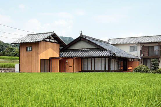 稲穂の緑を眺めながら暮らす 和モダンな古民家再生 Homify 稲穂の緑を眺めながら暮らす 和モダンな古民家再生 Homify