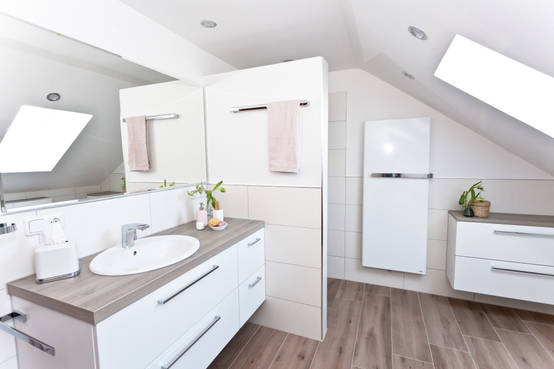 Badrenovierung in Augsburg - schickes Badezimmer unterm ...