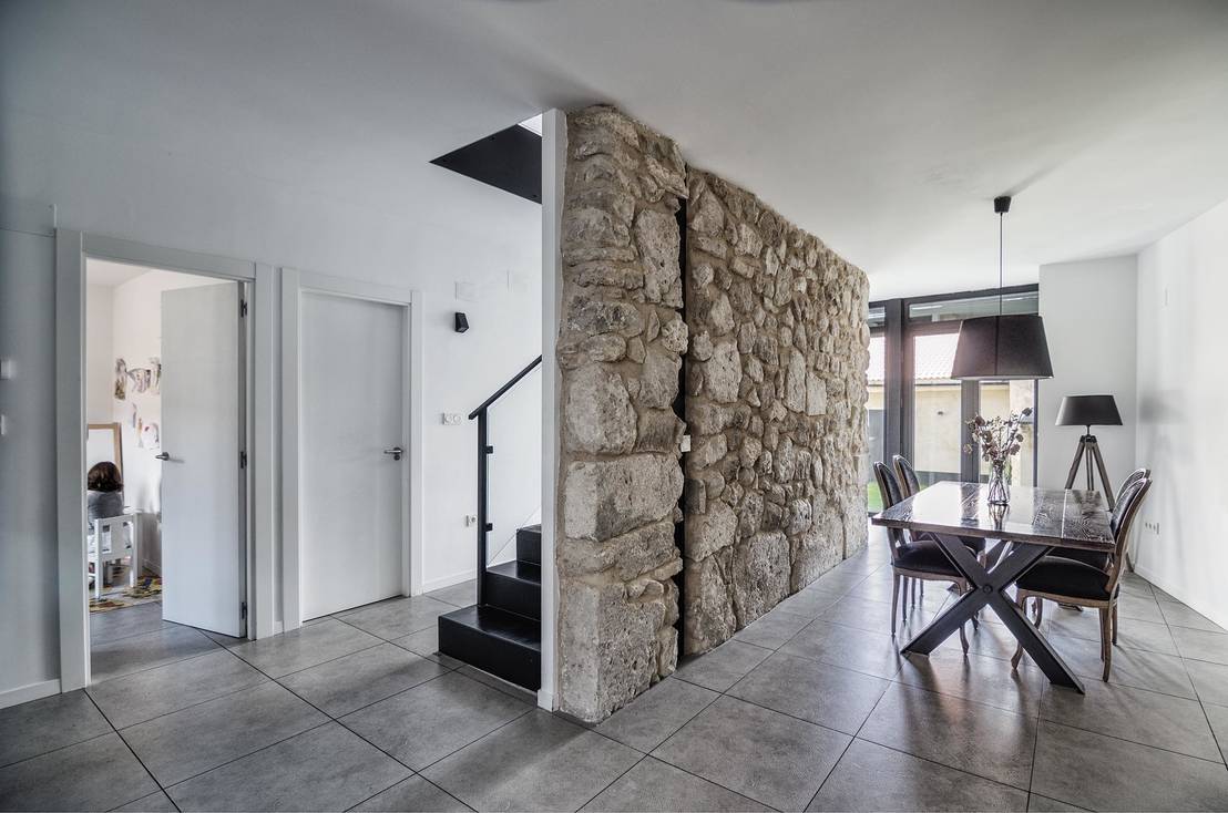 Rivestimento bagno moderno pietra : rivestimento bagno bianco e ...