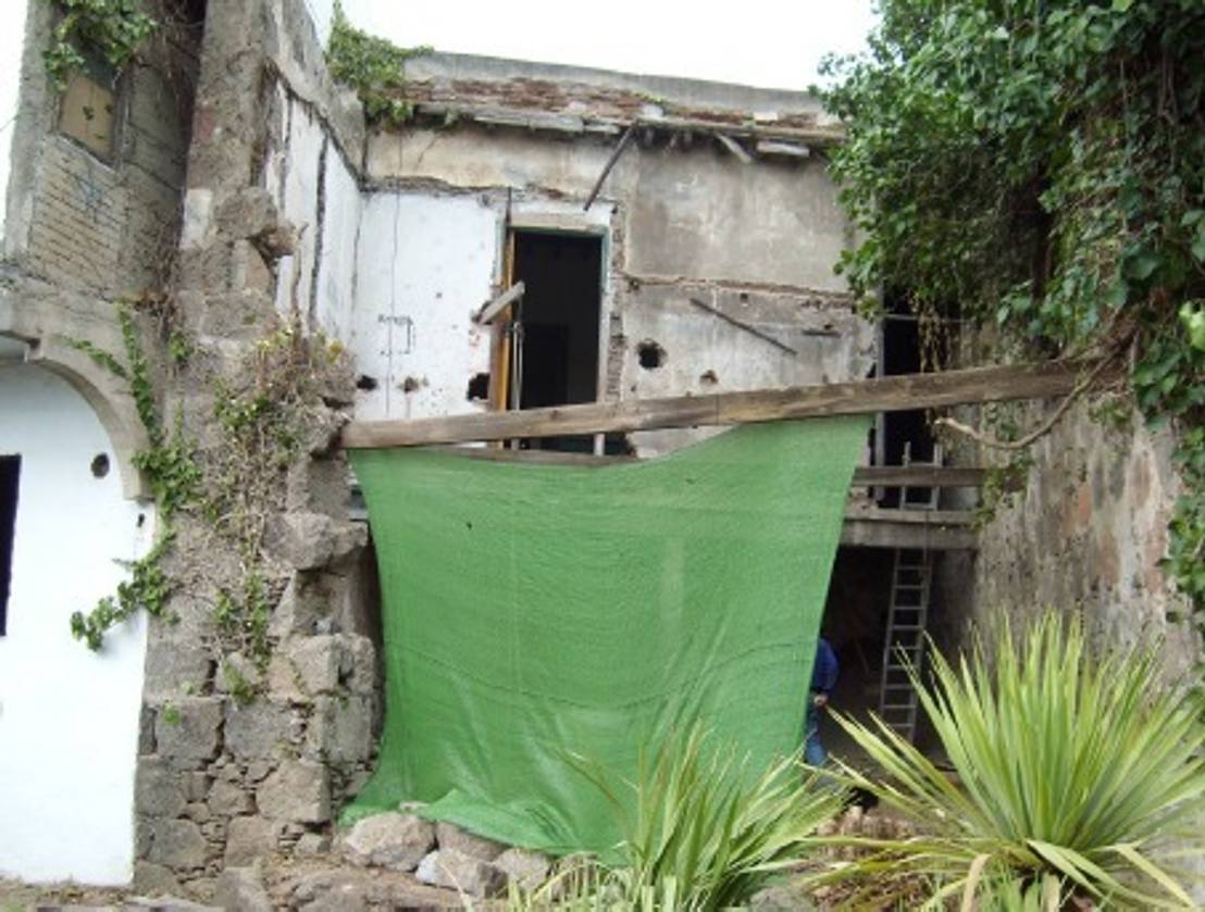 Una casa en ruinas se convierte en moderna y fabulosa