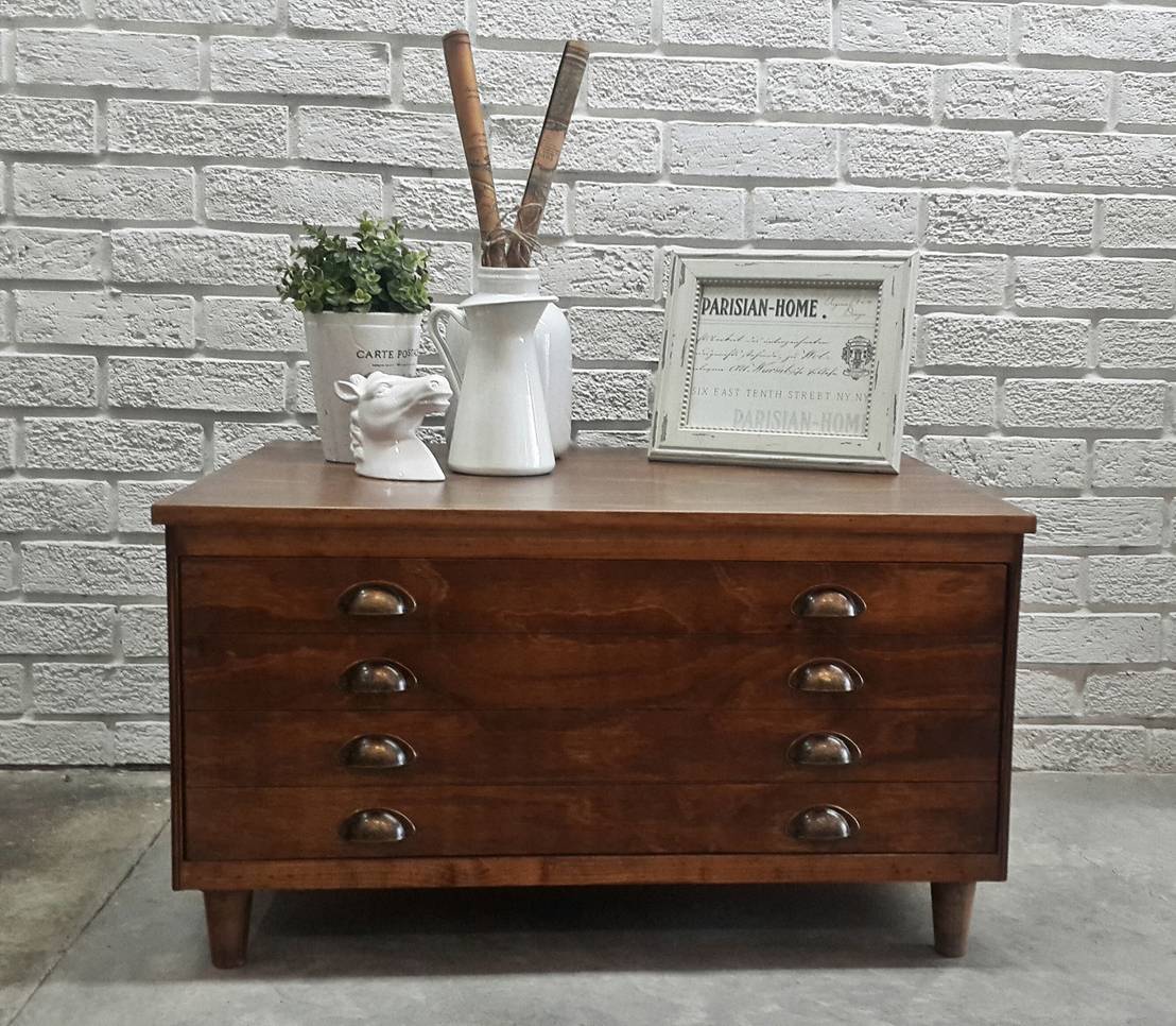 Muebles antiguos - ¡Elegancia y estilo en el hogar!