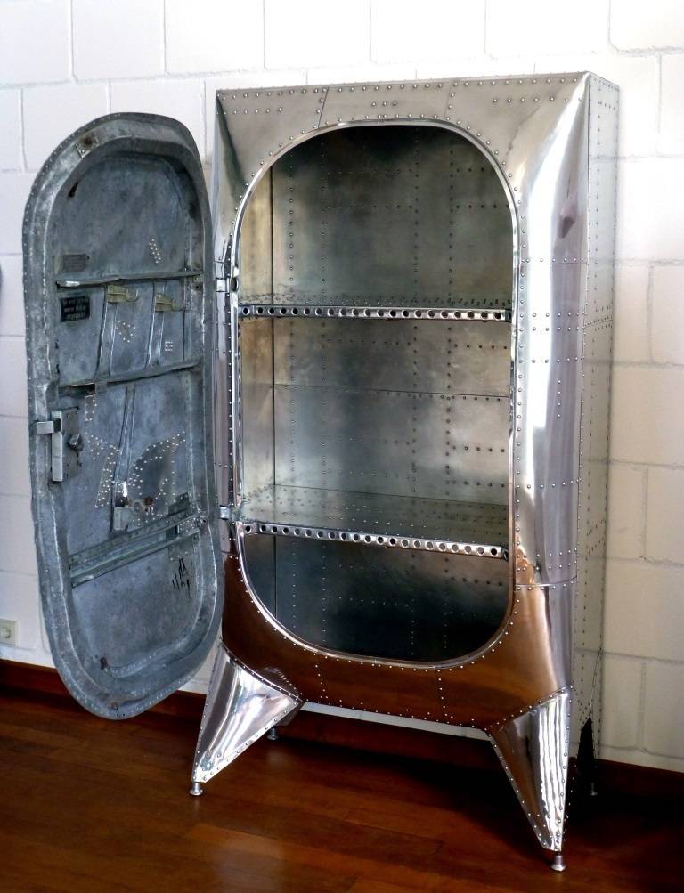 Upcycling Schrank Aus Alter Flugzeugture Von Aero 1946 Homify