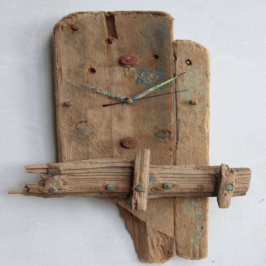 Driftwood clocks od julia's driftwood rustykalny homify