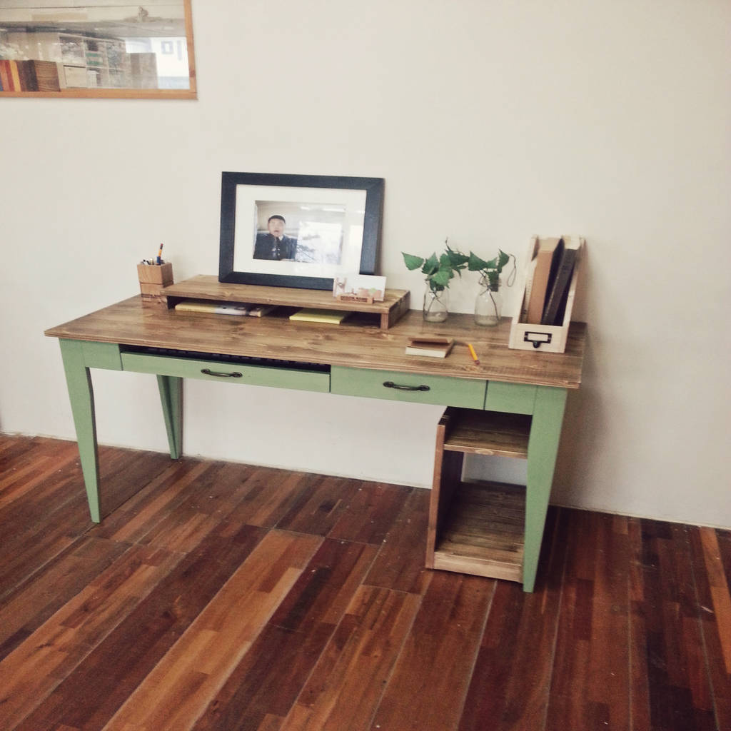 Olive green desk, designnamu 호미파이 & homify