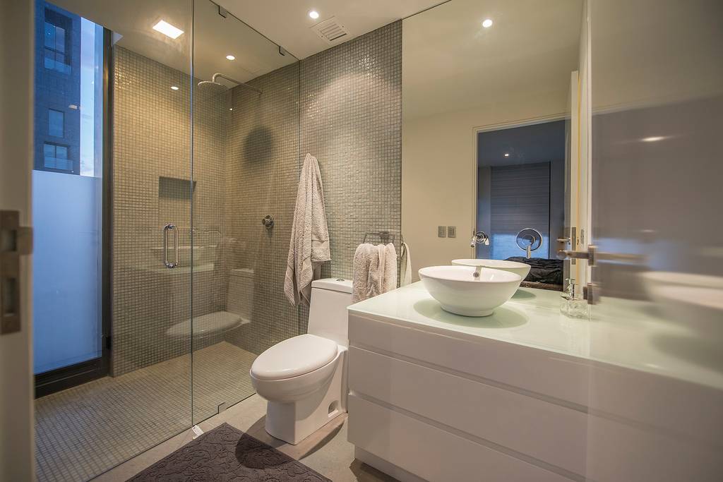 Baño principal de estudio tanguma moderno | homify