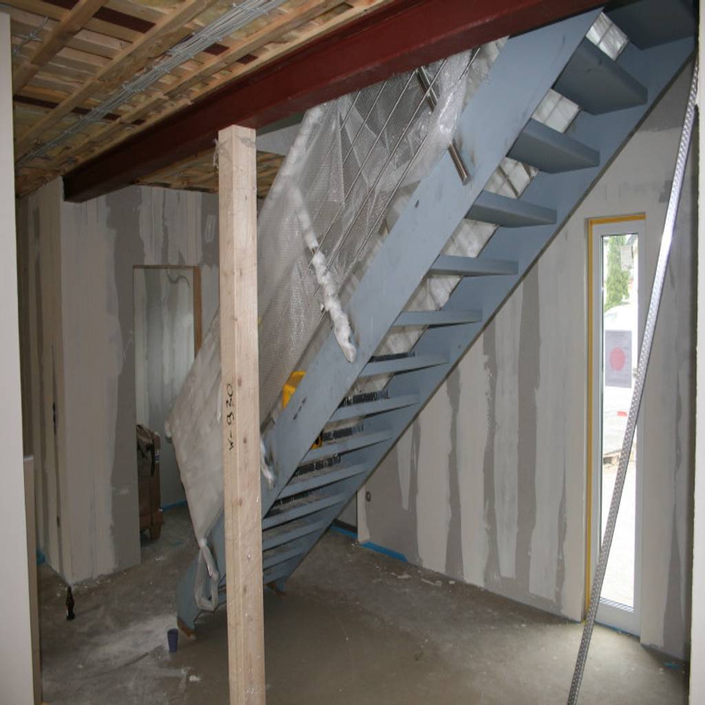 Gerade Stahlwangentreppe Und Offener Stahltrager Geben Dem Haus Eine Noch Personlichere Note Von Klaus Schmidt Handelsvertretung Wolf System Gmbh Led Profilelement Gmbh Und Weitere Homify