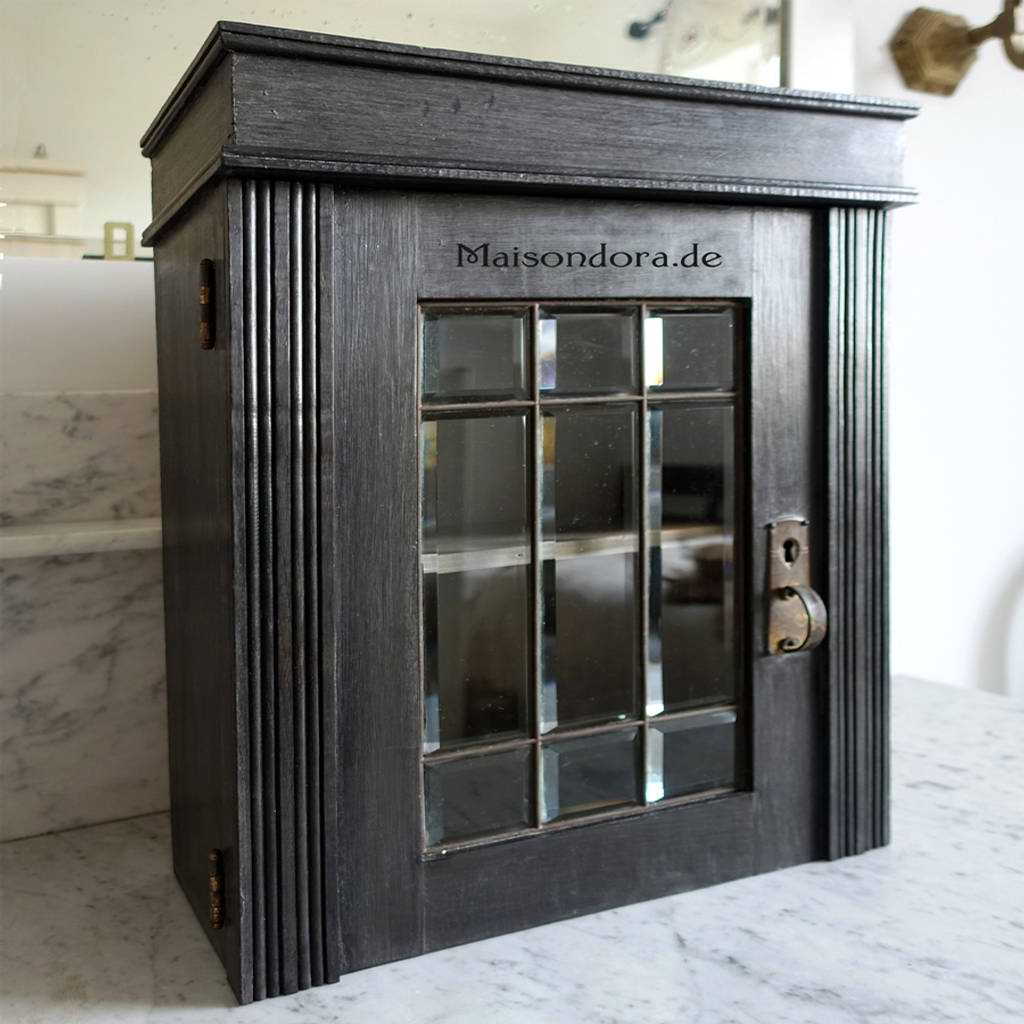 Schwarzer Apothekerschrank Mit Glasprismen Tür 1920 Von