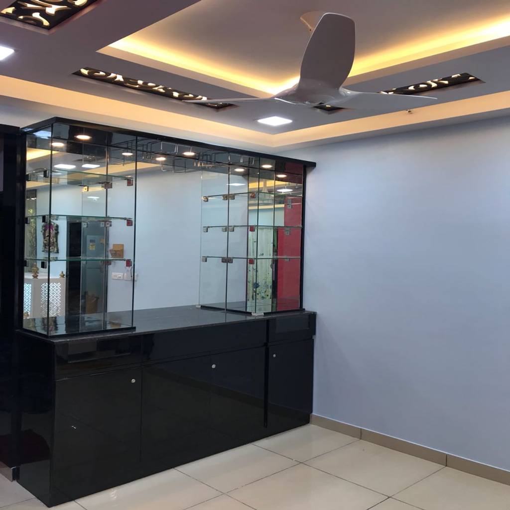 Mirror and glass crockery unit finished with black glossy pu paint 12