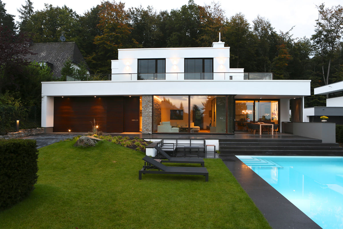 Современная вилла с бассейном | homify