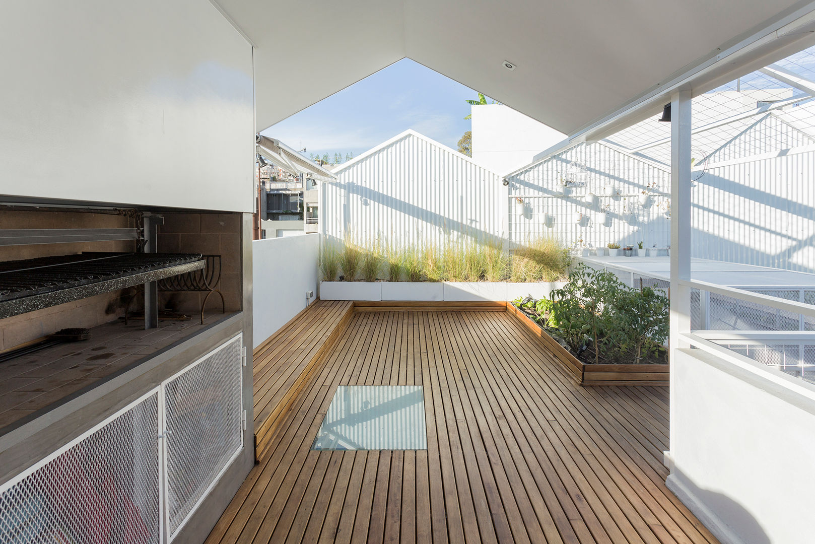 10 esempi di esterni rivestiti con deck in legno | homify