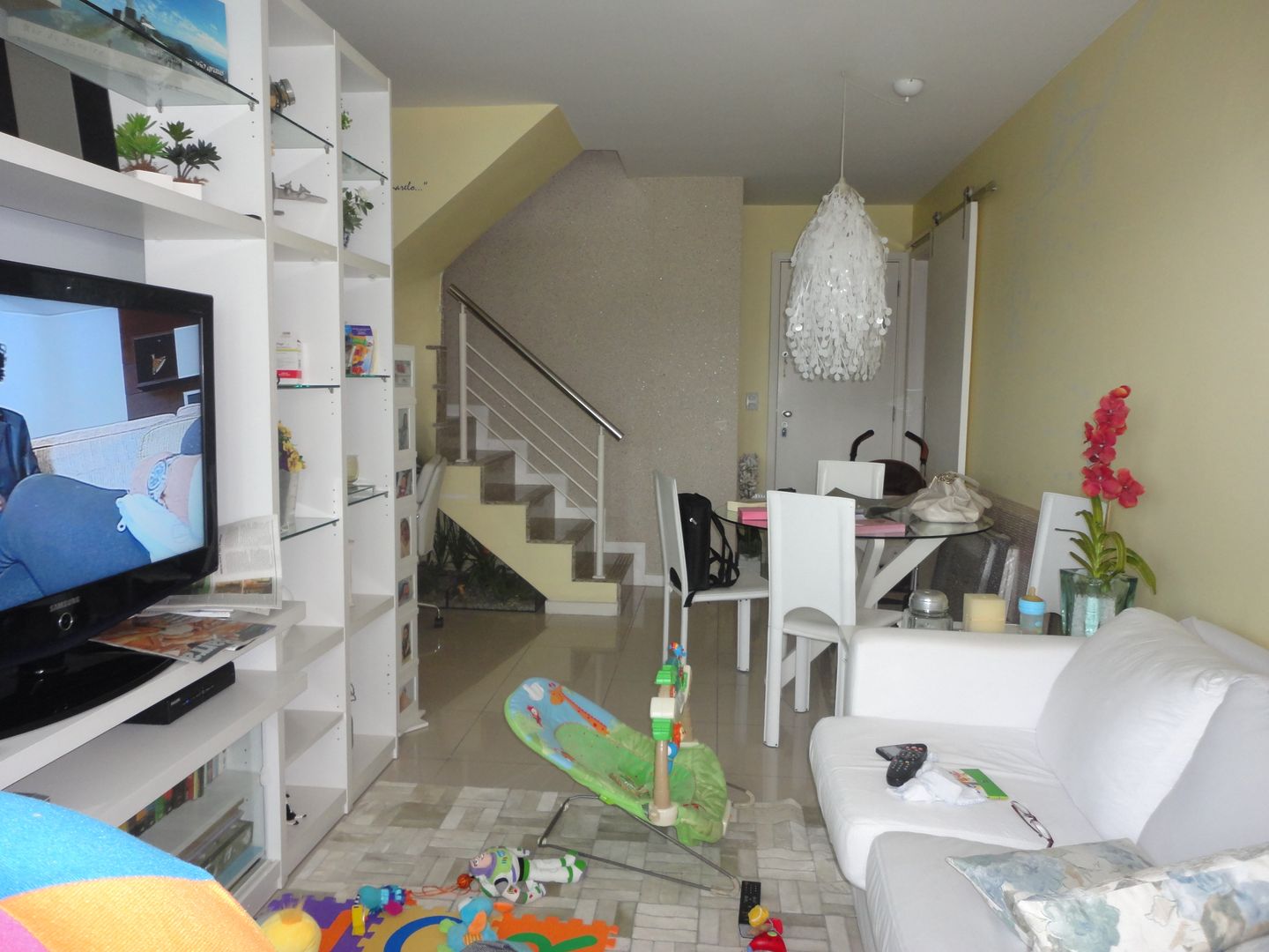 An apartment gets a modern and quirky renovation | homify