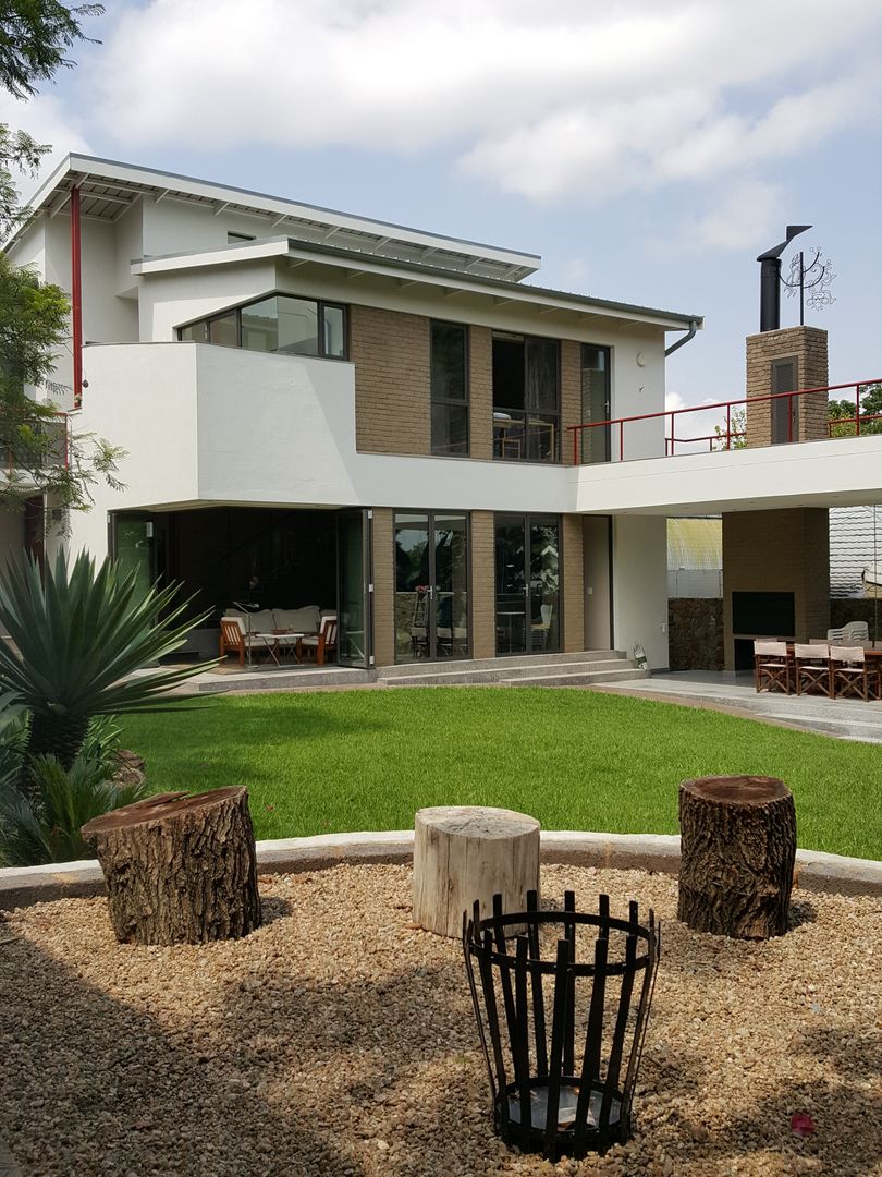 Modly Home Comfy modern home communicates with nature in a homey way | homify