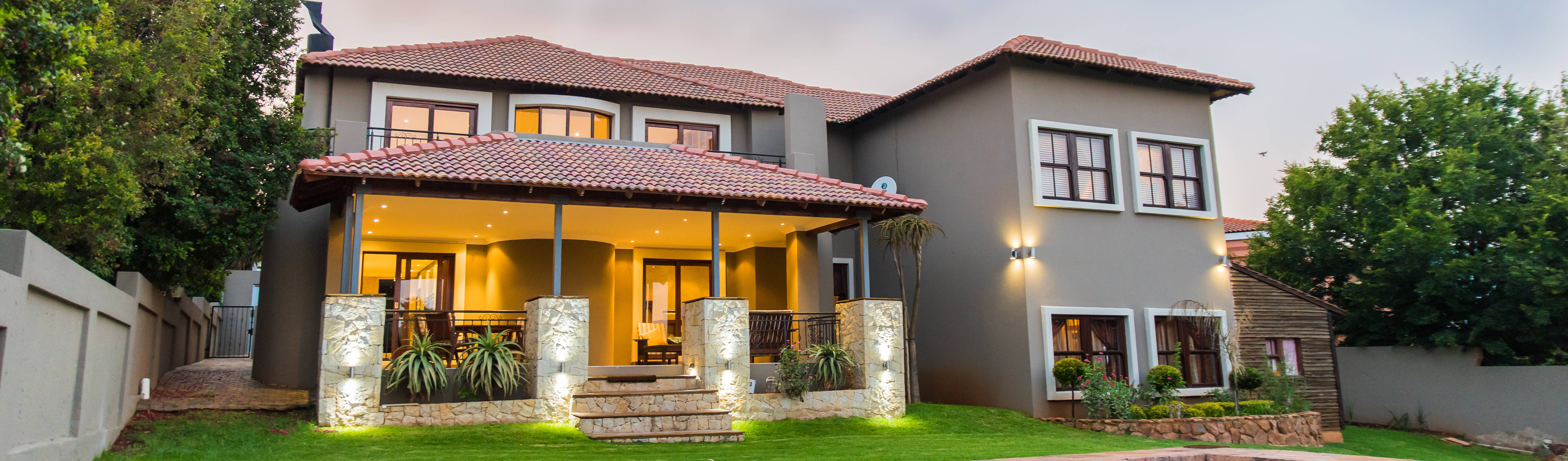 TOP CENTRE PROPERTIES GROUP (PTY) LTD สถาปนิก in Johannesburg, South