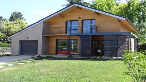 A Tropical Home Perfect For The Philippine Summer Homify Lien dinh, the owners here, are newlyweds who wanted a small house with a straightforward design for pleasant living. a tropical home perfect for the