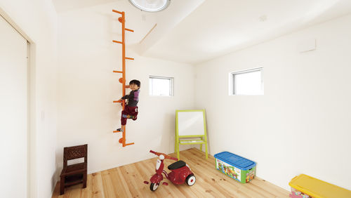 のびのびと元気いっぱいに子供が遊べる家5軒 Homify