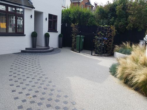 13 First Class British Front Gardens, Small Front Garden Ideas With Driveway