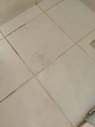 Clean Bathroom Tiles, How To Clean White Tile Floors In Bathroom