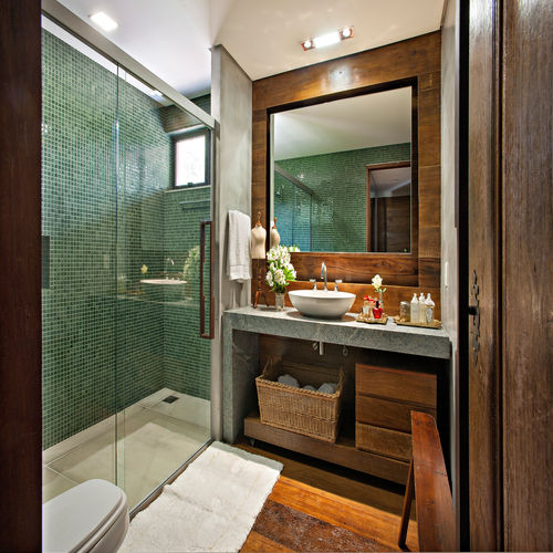 Estos 20 baños con ducha son cómodos, prácticos ¡y muy estilosos!