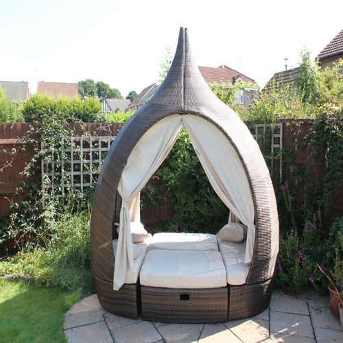 Maze peach daybed discount