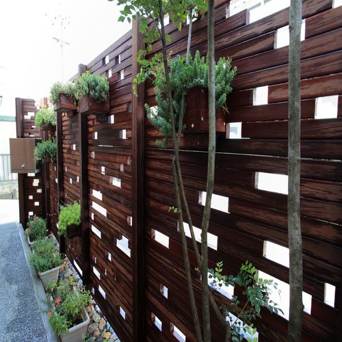 36 ideas de Celosía de Madera  decoración de unas, decoración de patio,  cercas de madera