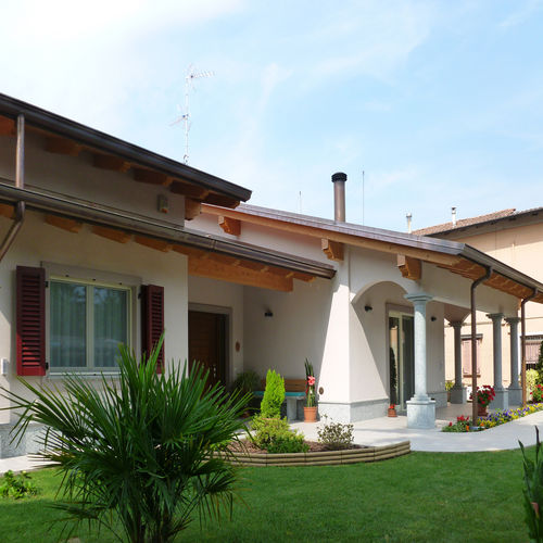 Una Moderna Casa Prefabbricata Costruita Con 80 000 Homify Homify
