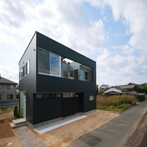 穏やかな気持ちで海と暮らせるモダンな住まい Homify