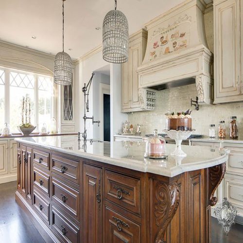 Pendant Lights Over Island, How To Position Pendant Lights Over A Kitchen Island