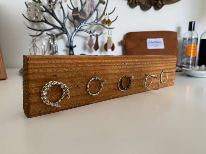 Make your very own, wooden block - wedding ring holder!