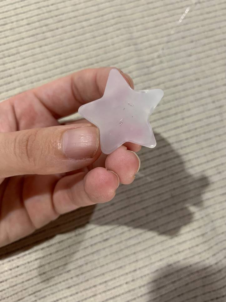 How to make glow-in-the-dark paper stars 