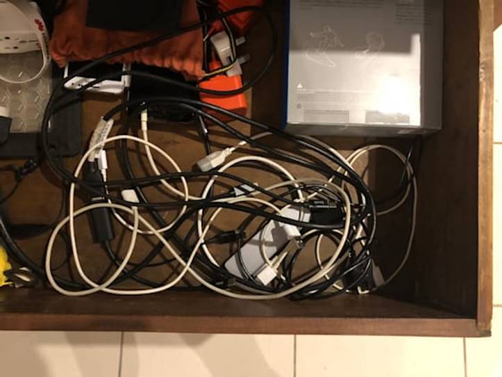 Organizador para cables con material reciclado - Milbby Connect
