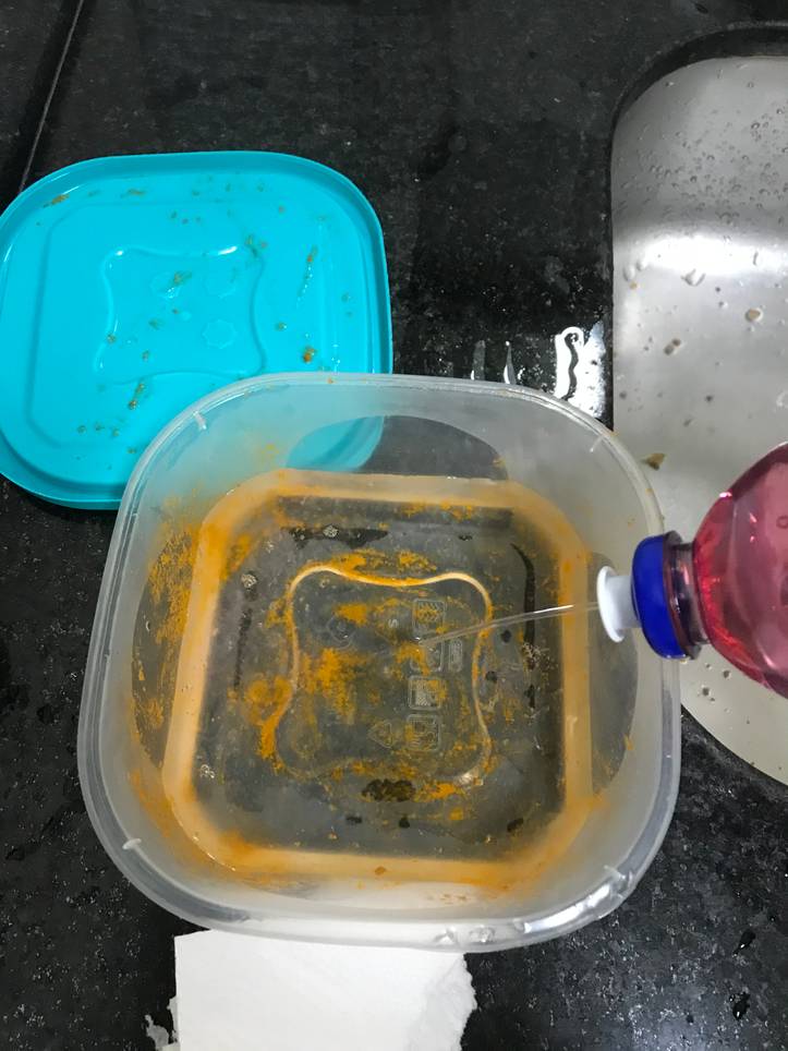 How to Get Unsightly Stains Out of Your Tupperware